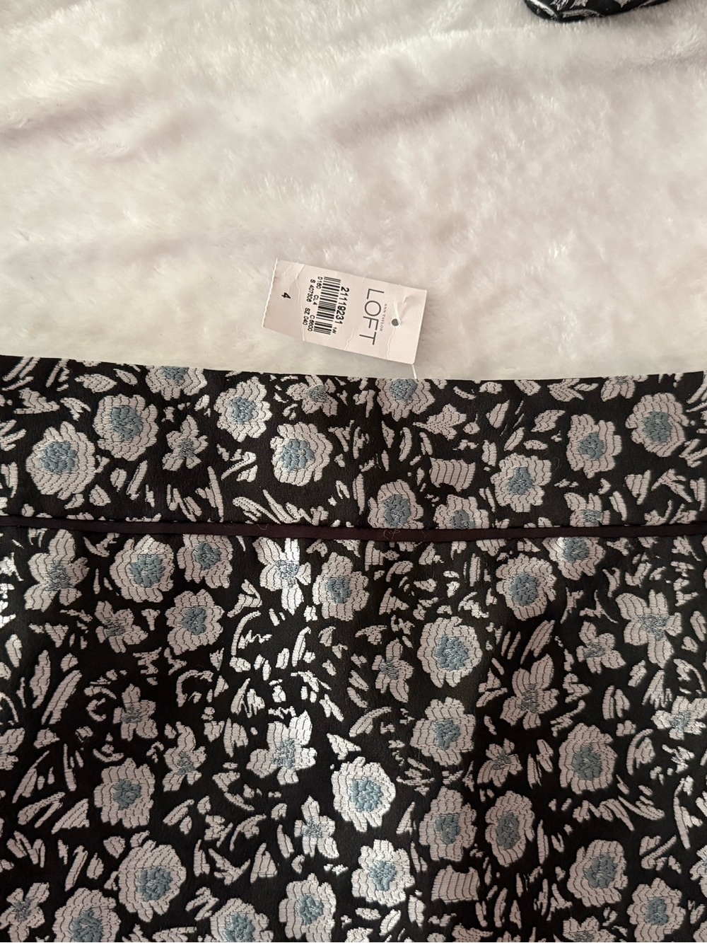 New Ann Taylor Loft Silver Metallic Blue Jacquard Floral Skirt 4 nwt - Picture 2 of 5
